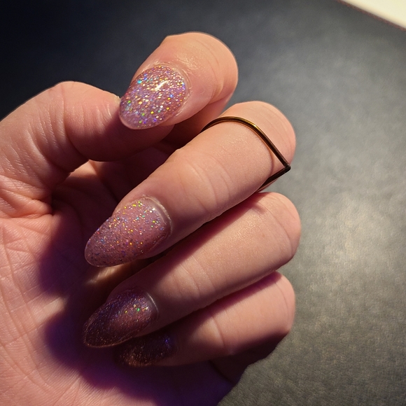 Delicate bronze asymmetrical ring - Picture 2 of 3